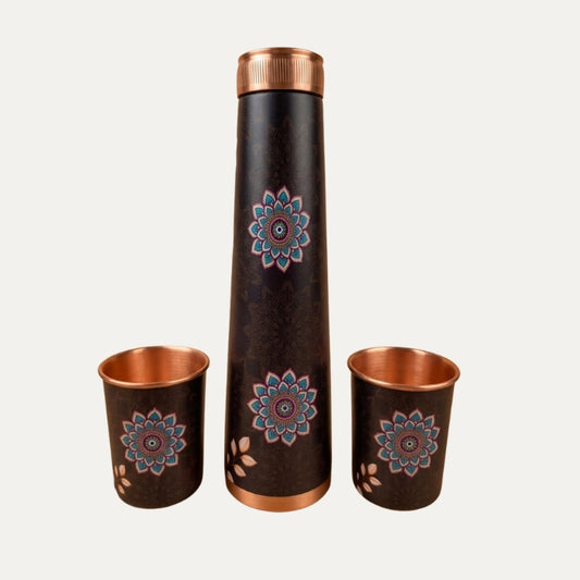 Pure Copper Gift Set – 1 Bottle & 2 Glasses | 1 Litre Modern Embossed Bottle | Ayurvedic Tamra Jal Set | Leak-Proof, Toxin-Free | Tamrit